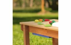 AXI Dennis Zand & Water Picknicktafel Met Speelkeuken Wastafel En Losse Bankjes Bruin Parasol Blauw/wit -OUTDOOR SPEELGOED Winkel 48 8
