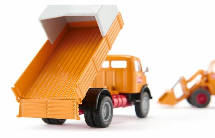 Siku 4117 Mercedes-Benz 710 Met Kramer 6 Siku 4117 Mercedes-Benz 710 Met Kramer - Afbeelding 4