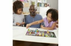 Hasbro Cluedo Junior -OUTDOOR SPEELGOED Winkel 77110053 5324518058 1