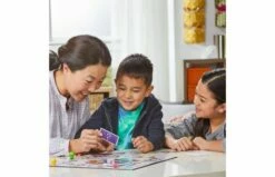 Hasbro Mijn Eerste Monopoly 13 Hasbro Mijn Eerste Monopoly -OUTDOOR SPEELGOED Winkel 96228379 8901197340