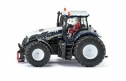 Siku 3220 Christmas Tractor Limited Edition 1:32