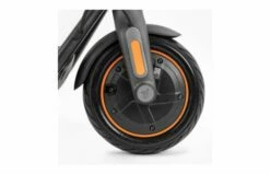 Segway Ninebot KickScooter F40I -OUTDOOR SPEELGOED Winkel segway ninebot kickscooter f40i 905072 3 400x400 1