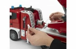 Bruder 3590 Scania R-Serie Brandweer Met Spuit En Sirene 15 Bruder 3590 Scania R-Serie Brandweer Met Spuit En Sirene -OUTDOOR SPEELGOED Winkel zand 33